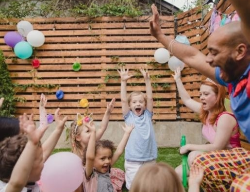 The Joy (and Cost!) of Gifting: How Much Do Aussie Families Spend on Kids' Parties Each Year?